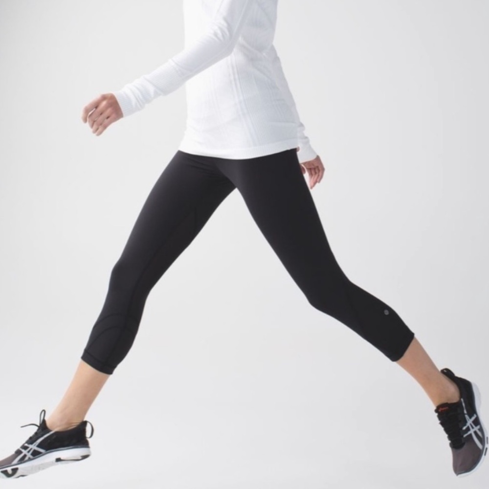 Lululemon Black Inspire Crop Luxtreme High Rise Leggings Size 6